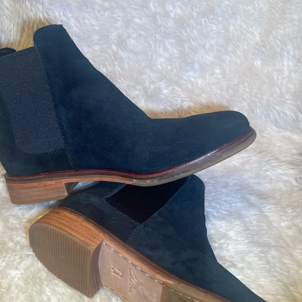 Clarks Suede black ankle boots size 9.5